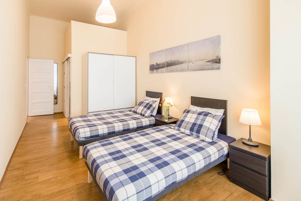 Api Flat Apartment Будапеща Екстериор снимка